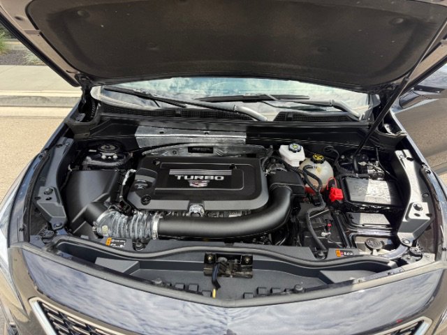 Used 2023 Cadillac XT4 Luxury w/ Cold Weather Package image 3