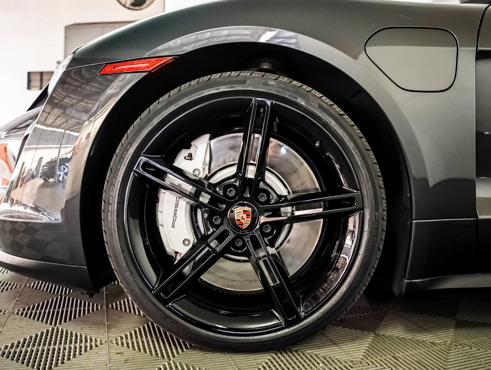 Used 2021 Porsche Taycan 4S image 13