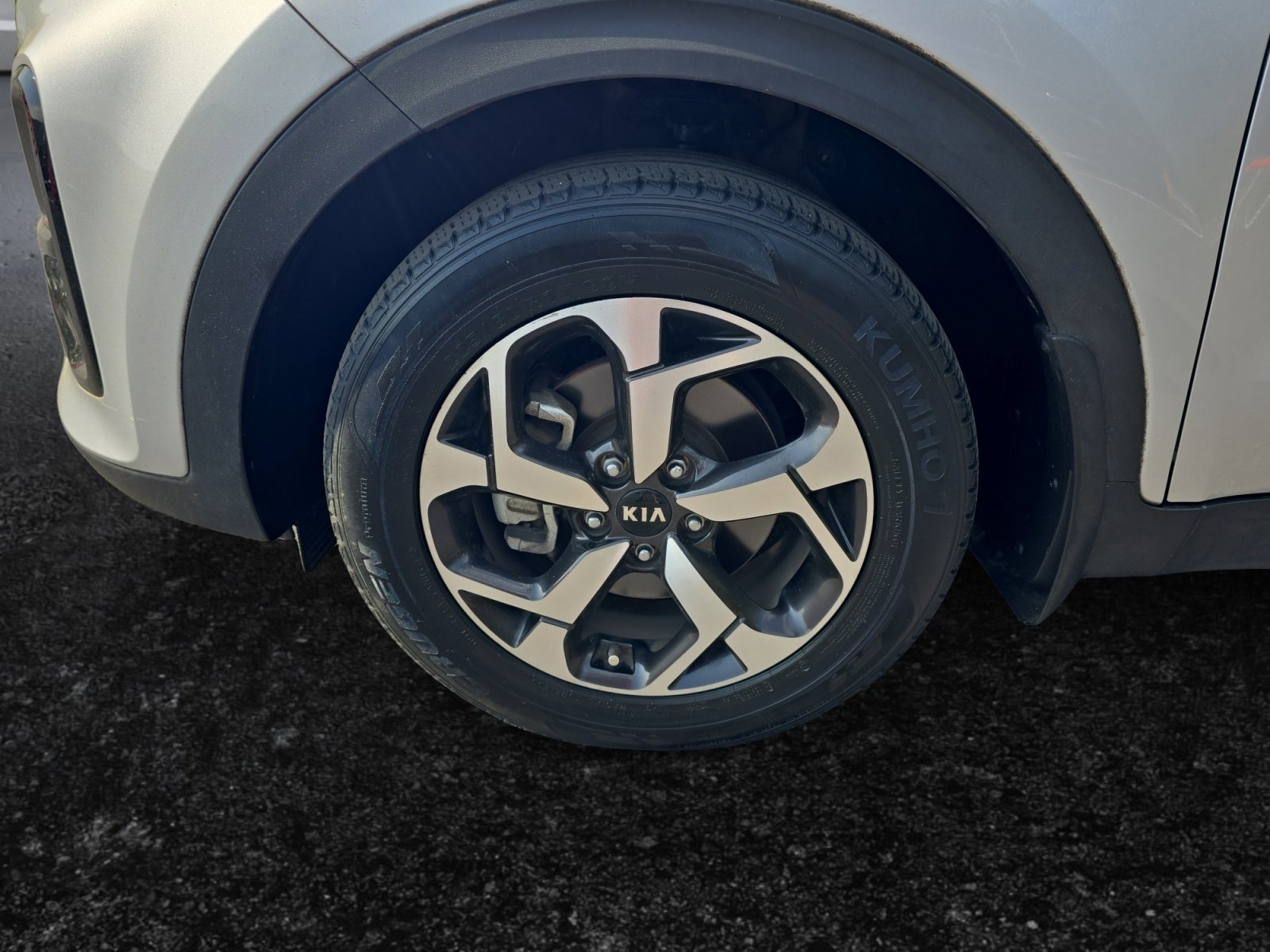 Used 2021 Kia Sportage LX image 9