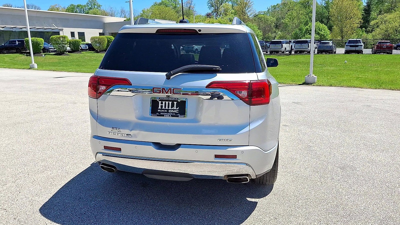 Used 2017 GMC Acadia Denali AWD/4WD image 8