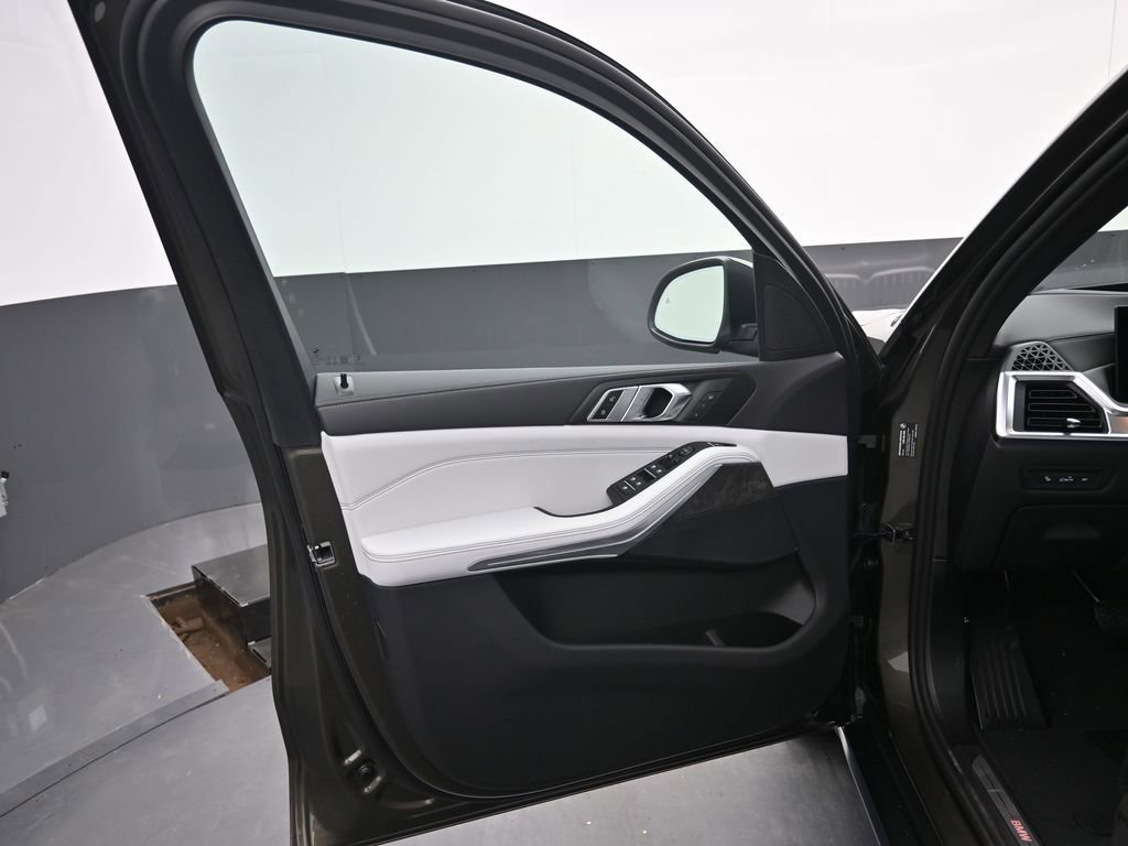 New 2026 BMW X5 sDrive40i RWD image 5