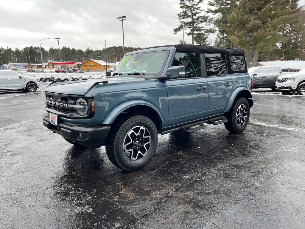 Used 2023 Ford Bronco Outer Banks image 3