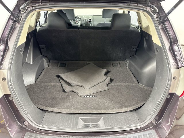 Used 2015 Nissan Rogue S w/ Convenience Package AWD/4WD image 32
