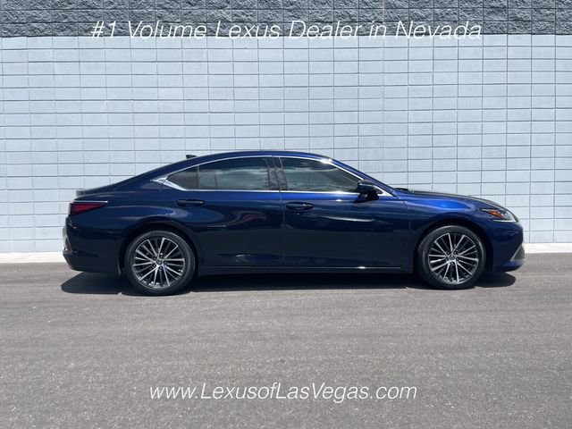 Used 2023 Lexus ES 350 w/ Premium Package FWD image 2