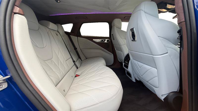 Used 2024 BMW XM AWD/4WD image 18