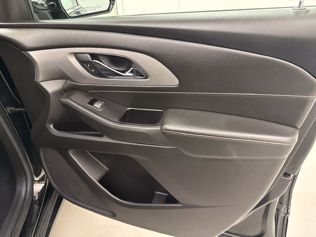 Used 2019 Chevrolet Traverse LT w/ LPO, Floor Liner Package AWD/4WD image 29