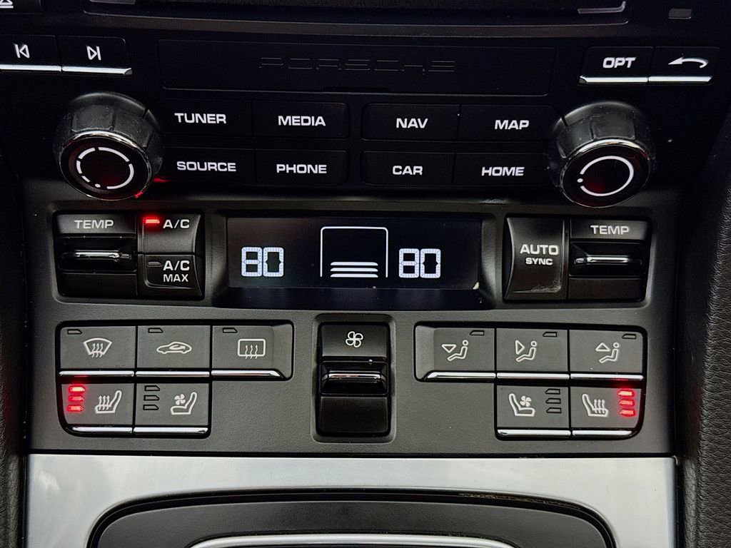 Used 2017 Porsche 911 Carrera image 16