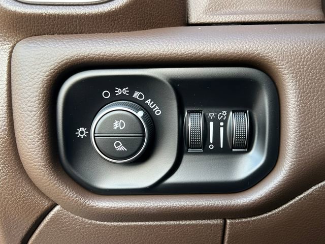 Used 2025 RAM 3500 Laramie image 30