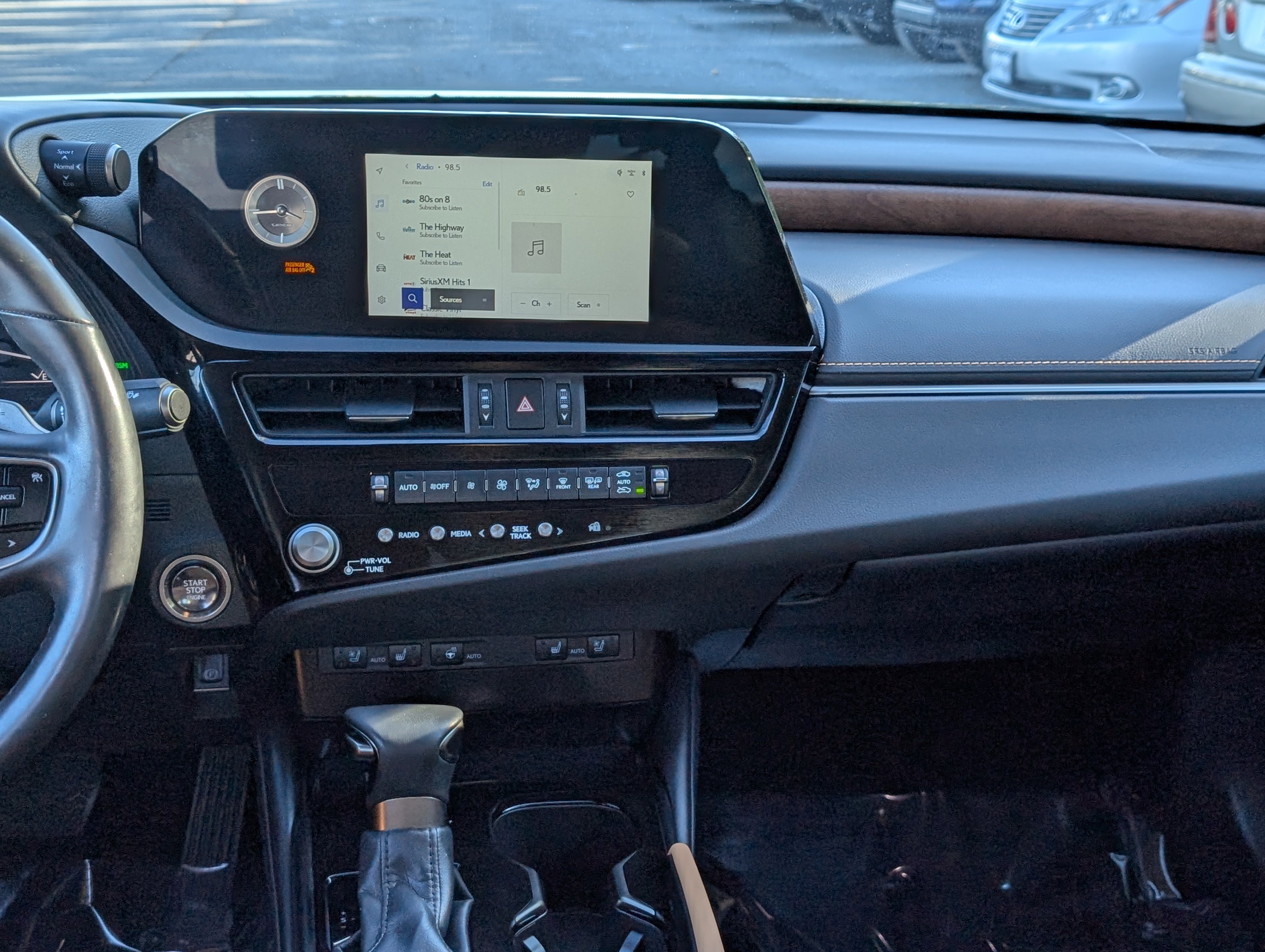 Certified 2024 Lexus ES 350 w/ Premium Package image 17