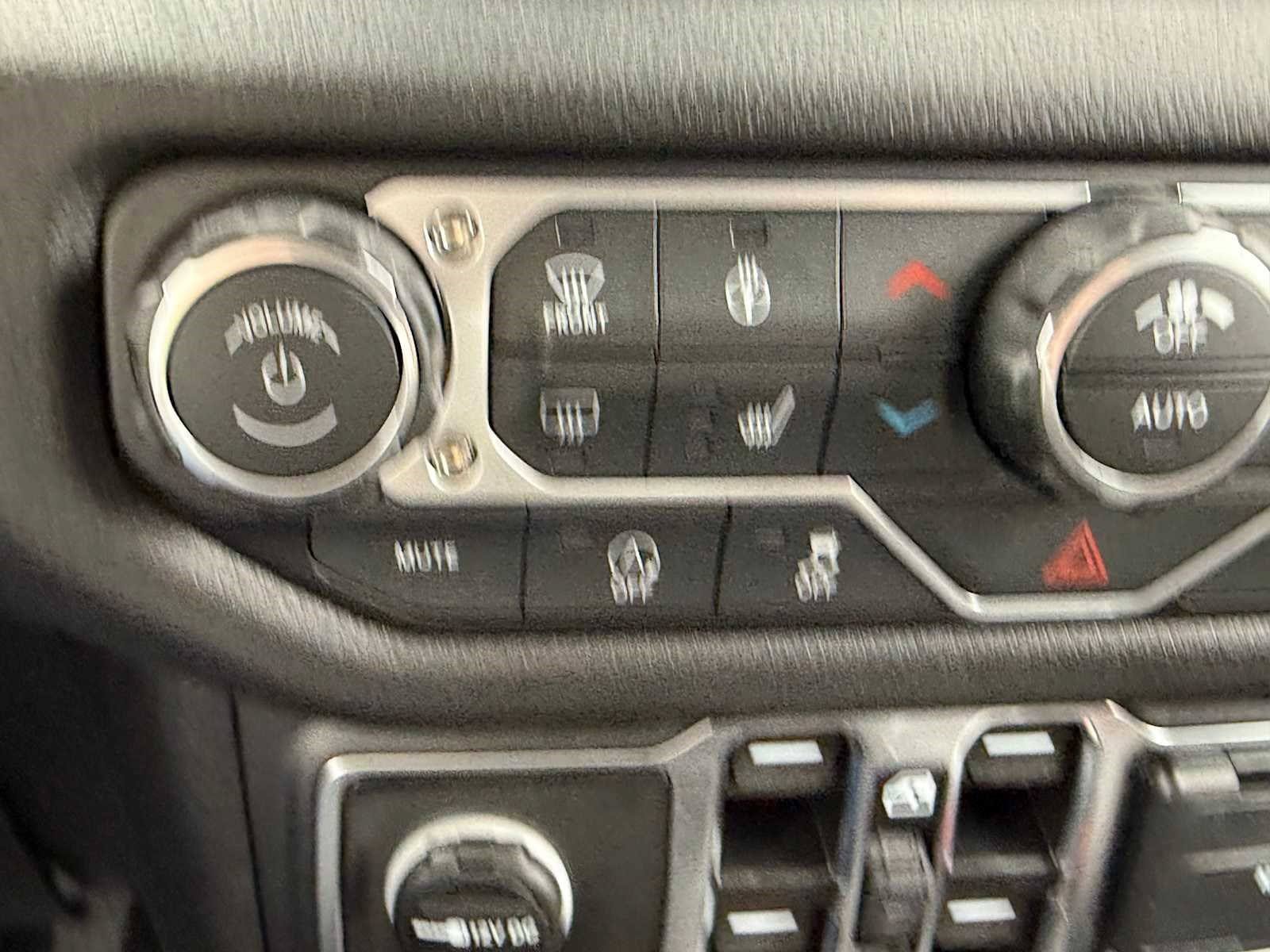 New 2026 Jeep Gladiator Sport AWD/4WD image 15