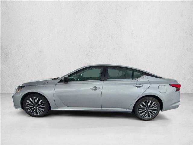 Used 2025 Nissan Altima 2.5 SV FWD image 8