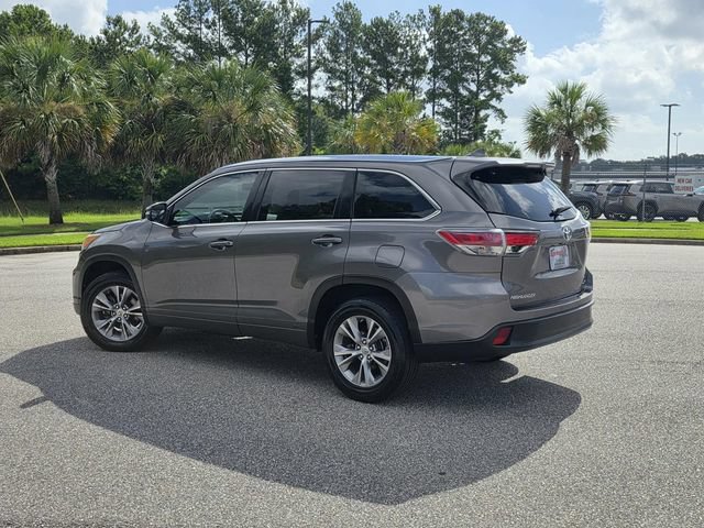 Used 2015 Toyota Highlander XLE FWD image 4