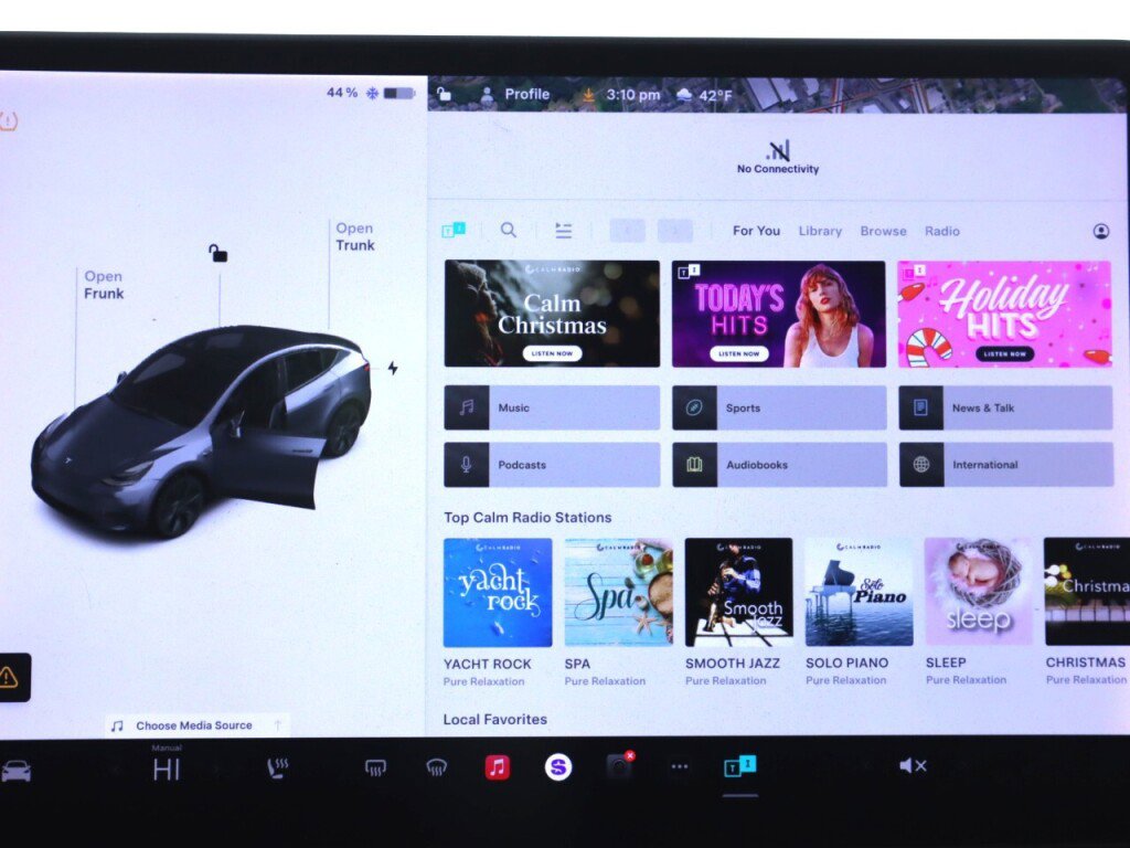 Used 2020 Tesla Model Y Long Range image 14