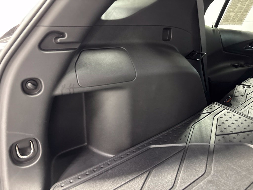Used 2024 Chevrolet Equinox LT w/ LPO, Floor Liner Package AWD/4WD image 40