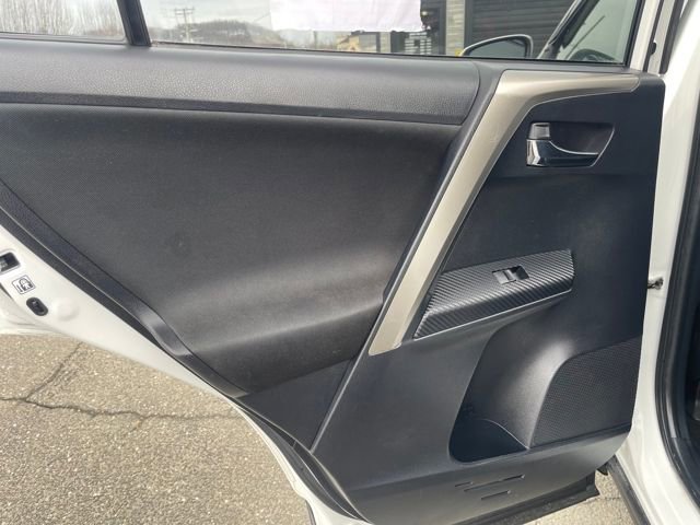 Used 2015 Toyota RAV4 XLE w/ Outdoor Package image 16