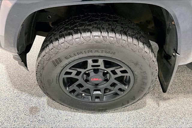 Used 2020 Toyota Tacoma TRD Sport AWD/4WD image 36