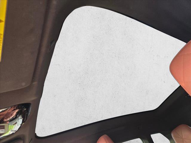 Used 2023 BMW iX xDrive50 w/ Ultimate Package image 16