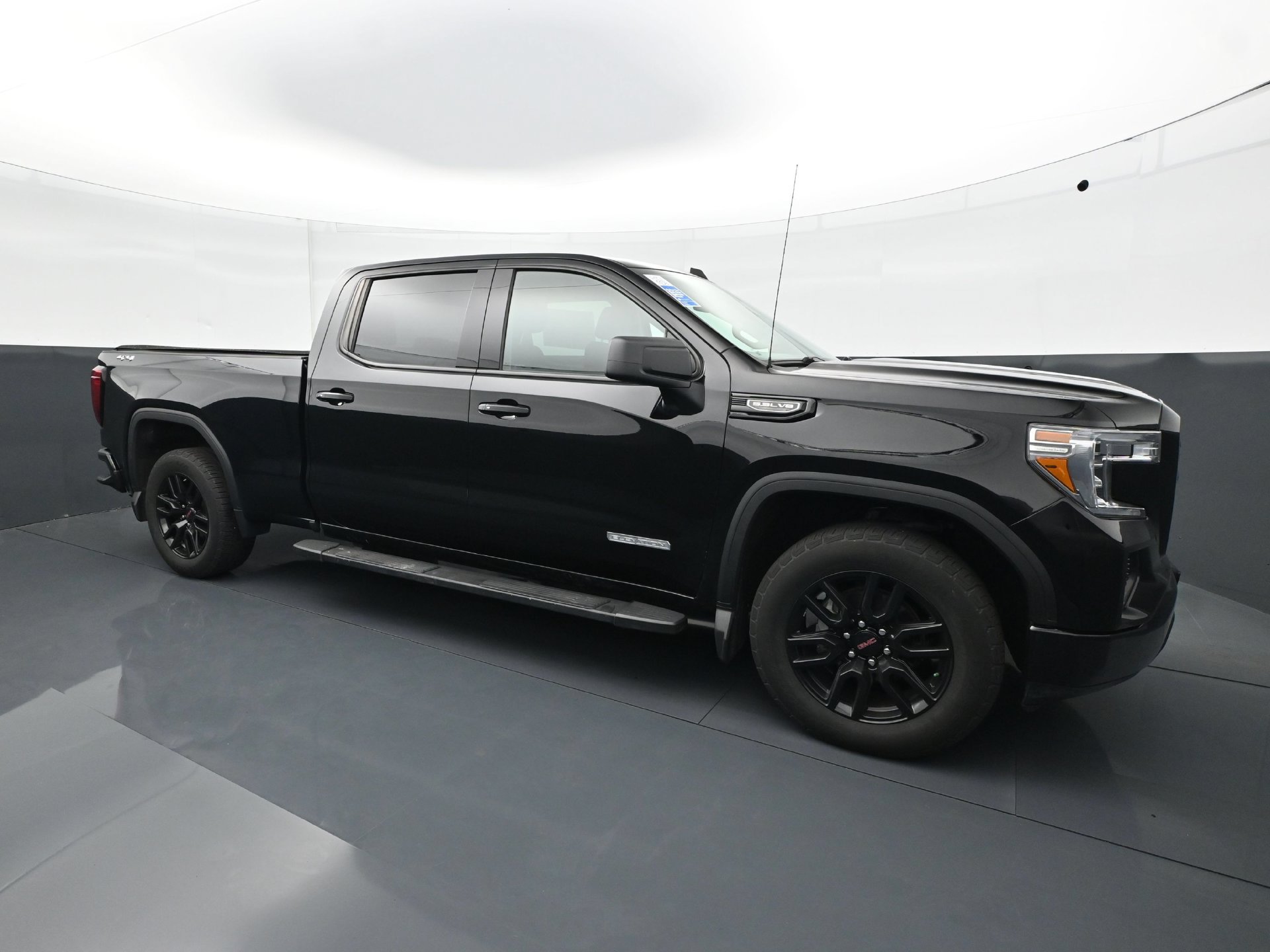 Used 2020 GMC Sierra 1500 Elevation w/ Elevation Value Package AWD/4WD image 9
