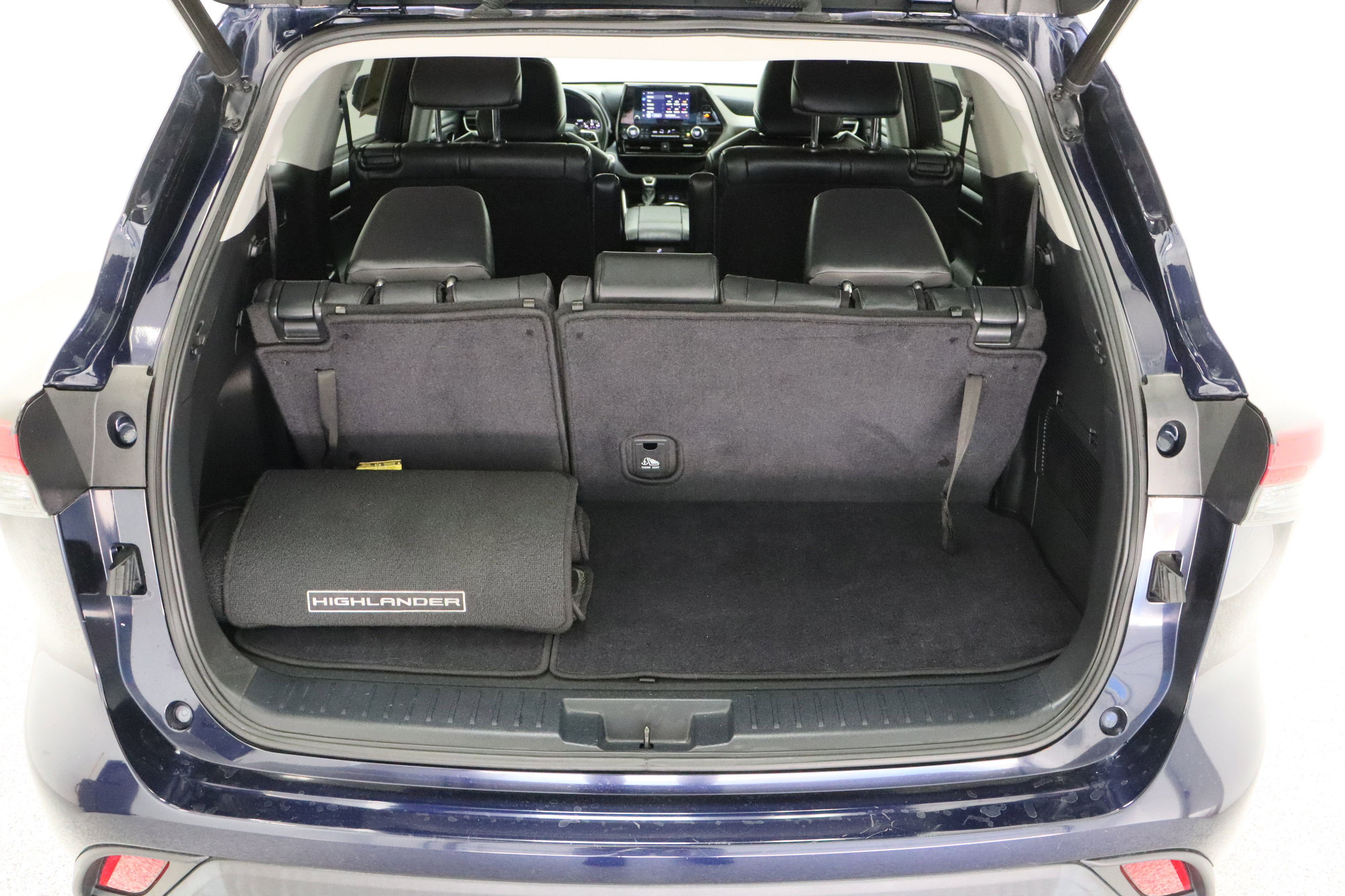 Used 2023 Toyota Highlander XLE image 35