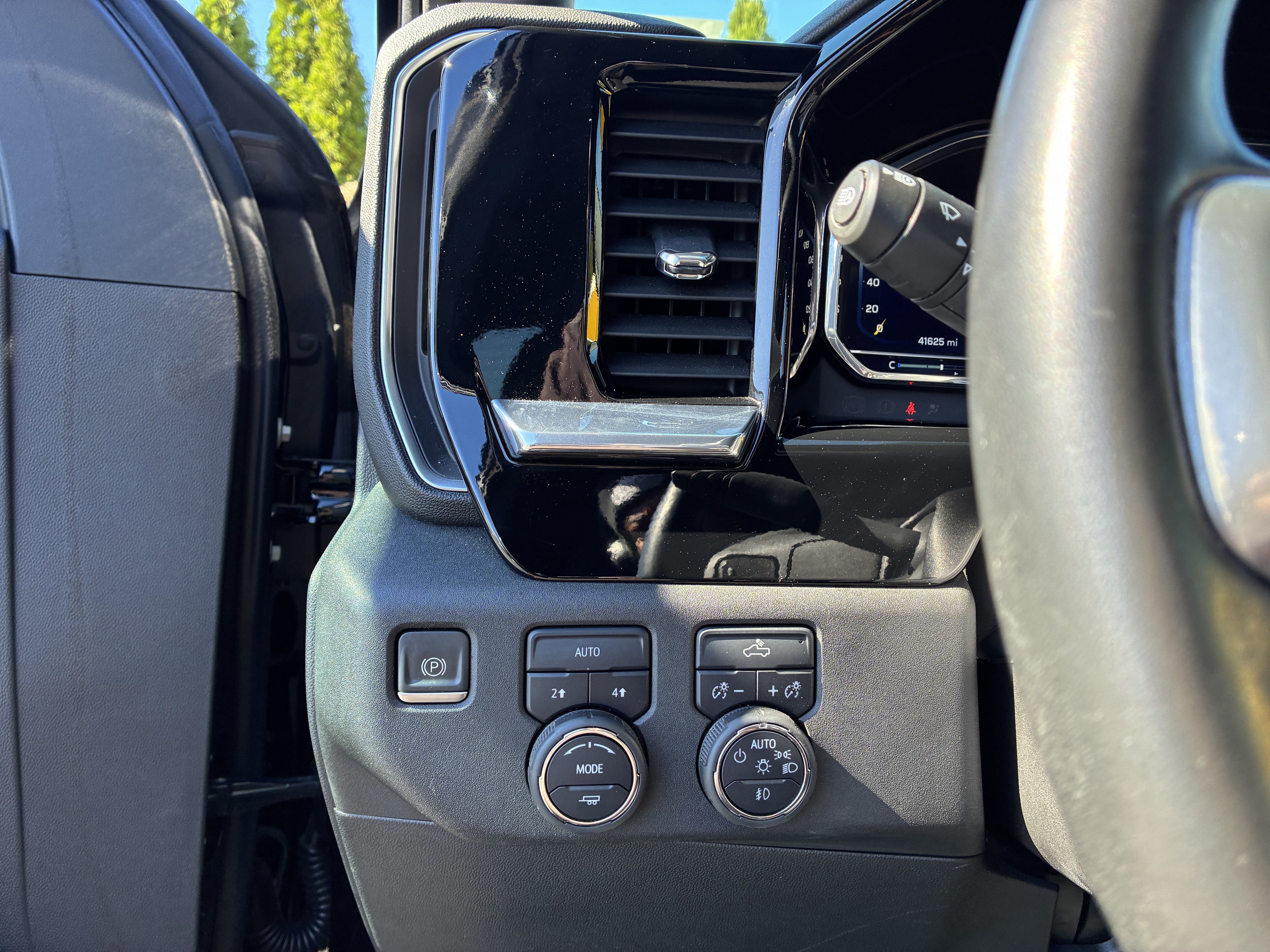 Used 2023 Chevrolet Silverado 1500 RST AWD/4WD image 27