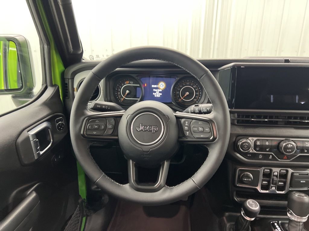 Used 2025 Jeep Wrangler Unlimited Sport AWD/4WD image 15