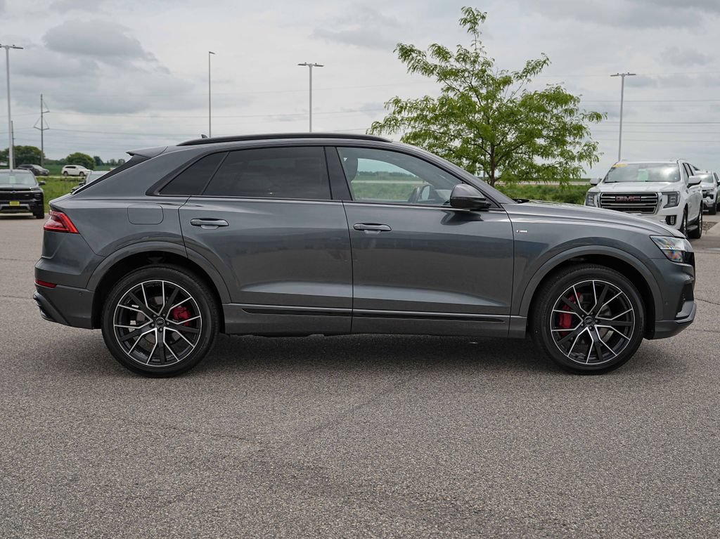 Used 2019 Audi Q8 Prestige AWD/4WD image 5