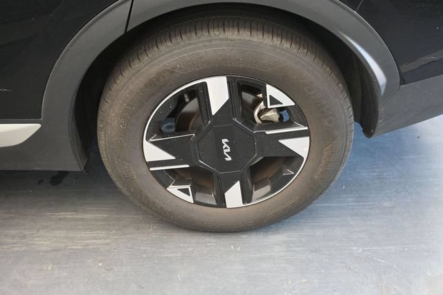 Used 2026 Kia Sportage LX FWD image 12