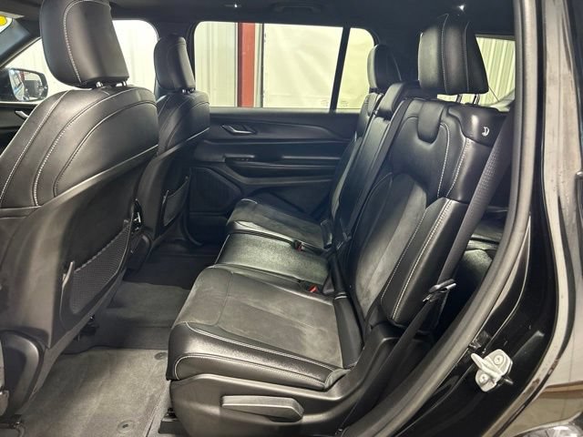 Used 2023 Jeep Grand Cherokee L Laredo AWD/4WD image 17