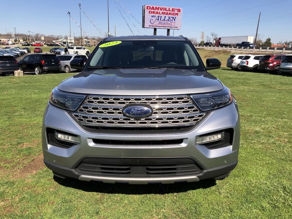 Used 2023 Ford Explorer Limited AWD/4WD image 8