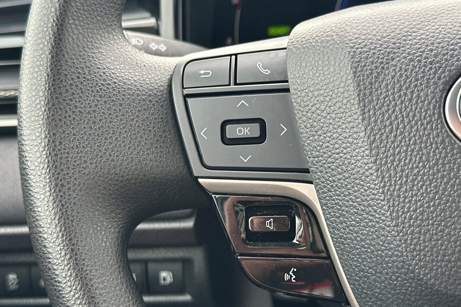 Certified 2025 Toyota Camry LE image 28