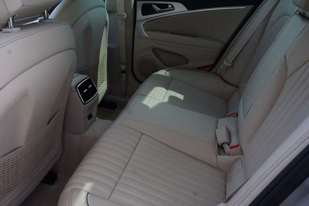 New 2026 Genesis G70 2.5T Prestige image 18