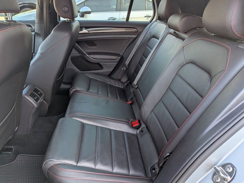 Used 2017 Volkswagen GTI SE image 14
