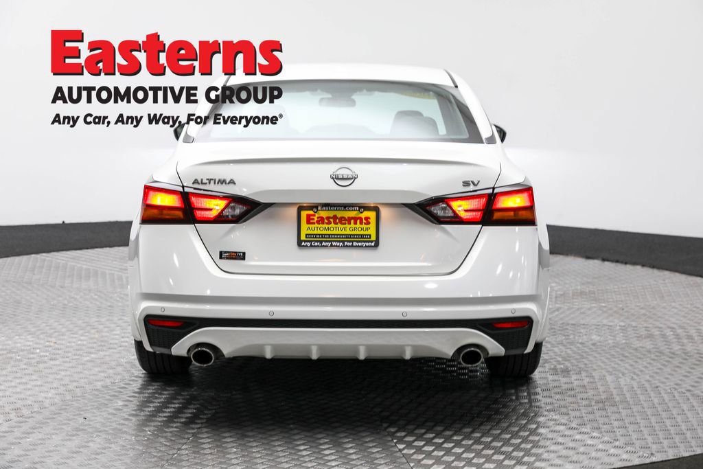 Used 2024 Nissan Altima 2.5 SV w/ SV Premium Package image 6