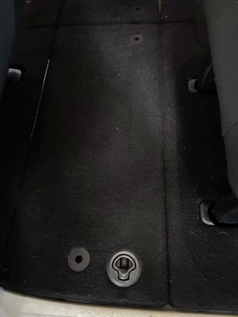 Used 2022 Chrysler Voyager LX image 11