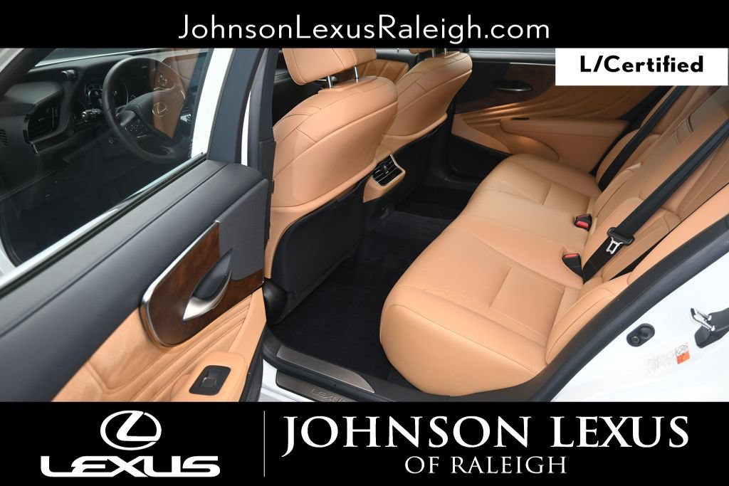 Certified 2021 Lexus LS 500 w/ Accessory Package (Z2) RWD image 12