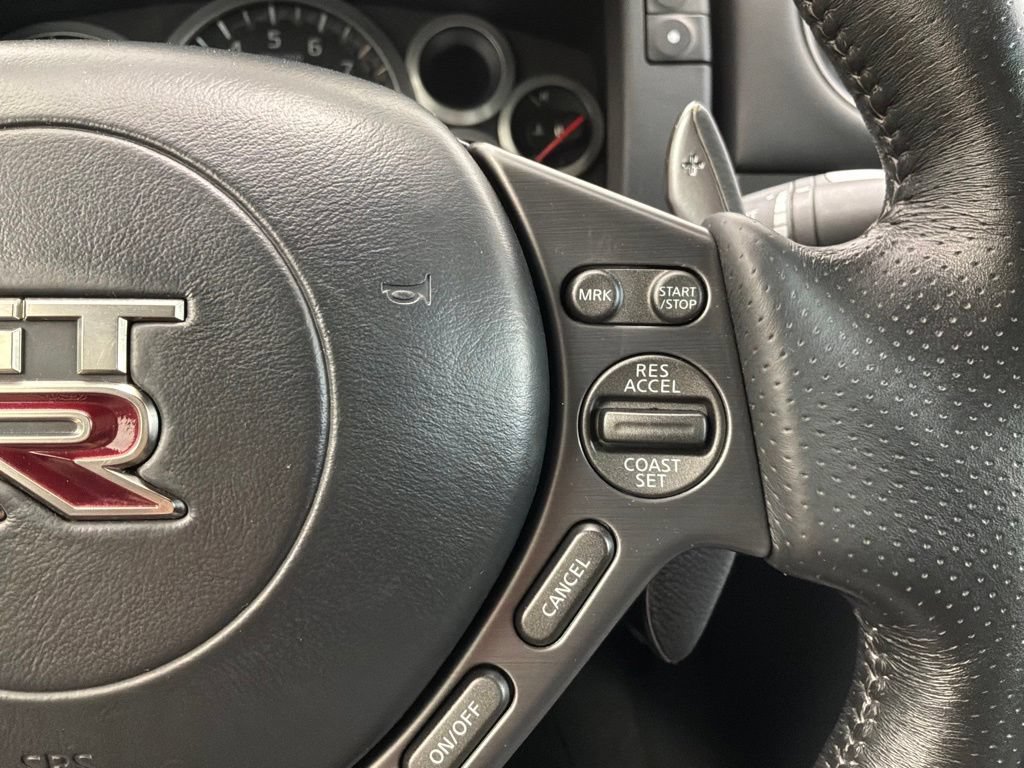 Used 2016 Nissan GT-R Premium AWD/4WD image 71