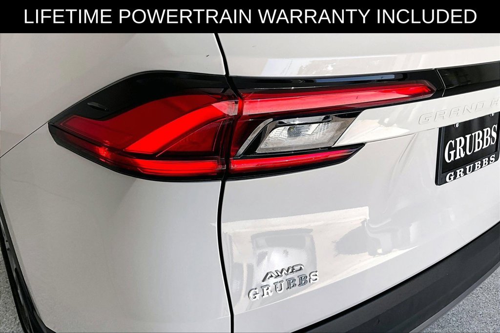 Used 2024 Toyota Grand Highlander AWD image 40