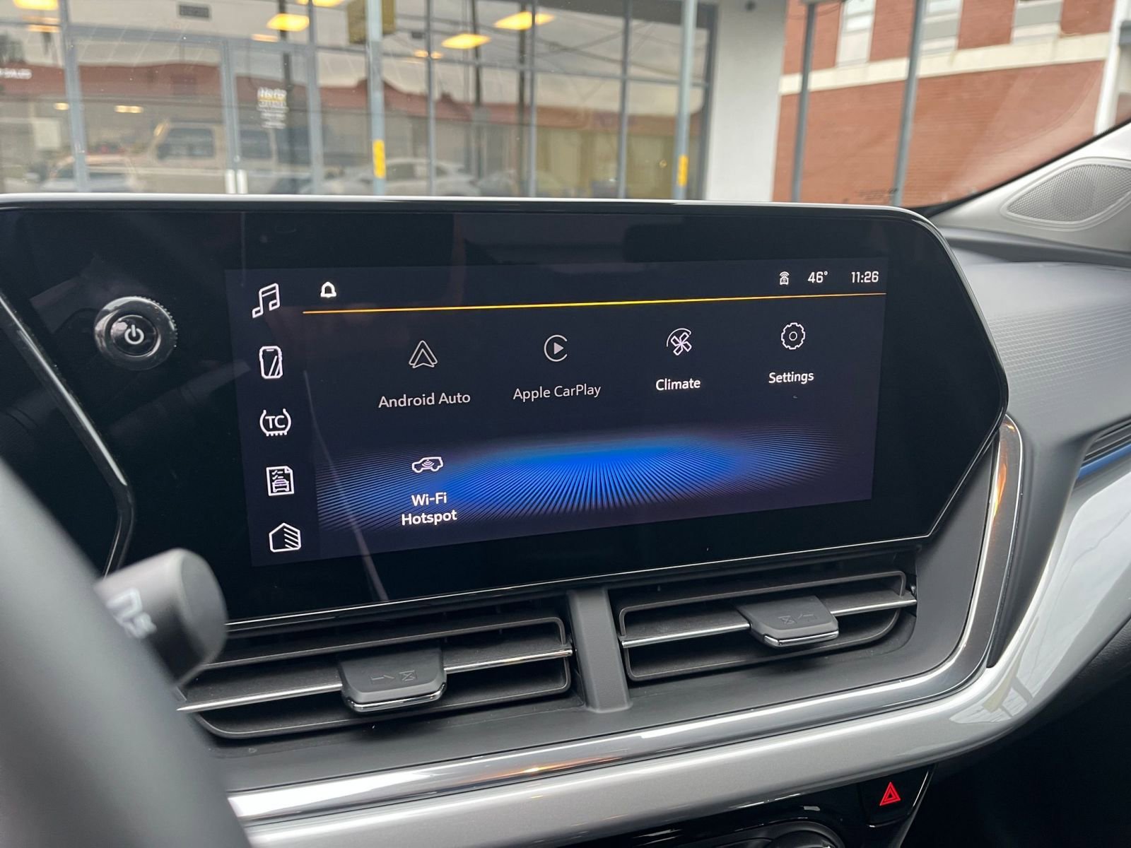 Used 2025 Chevrolet Trax LT w/ LT Convenience Package image 21