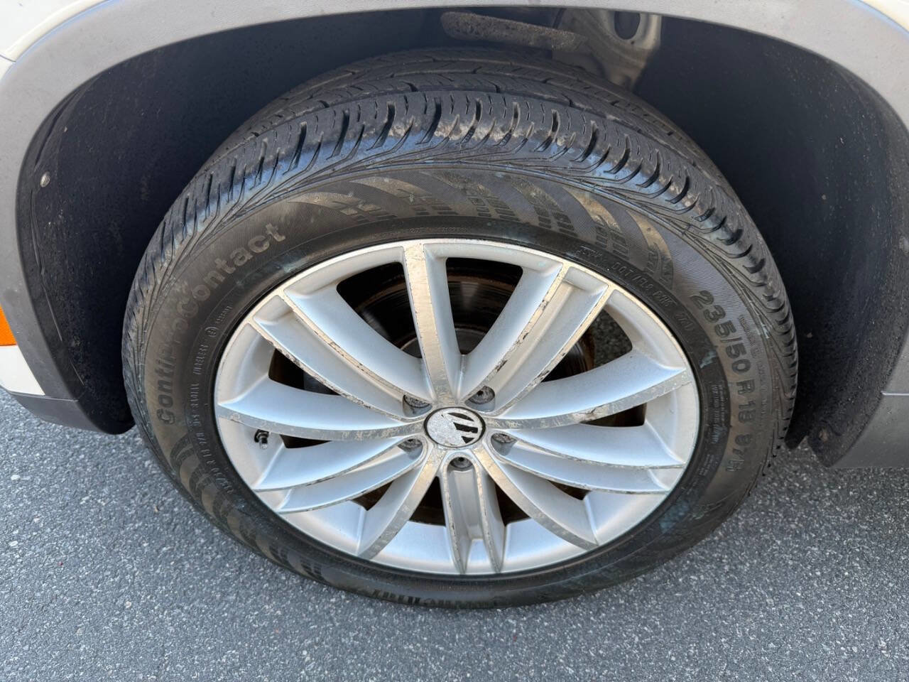 Used 2011 Volkswagen Tiguan S AWD/4WD image 25