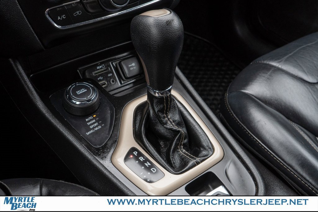 Used 2017 Jeep Cherokee Latitude w/ True North Edition image 24