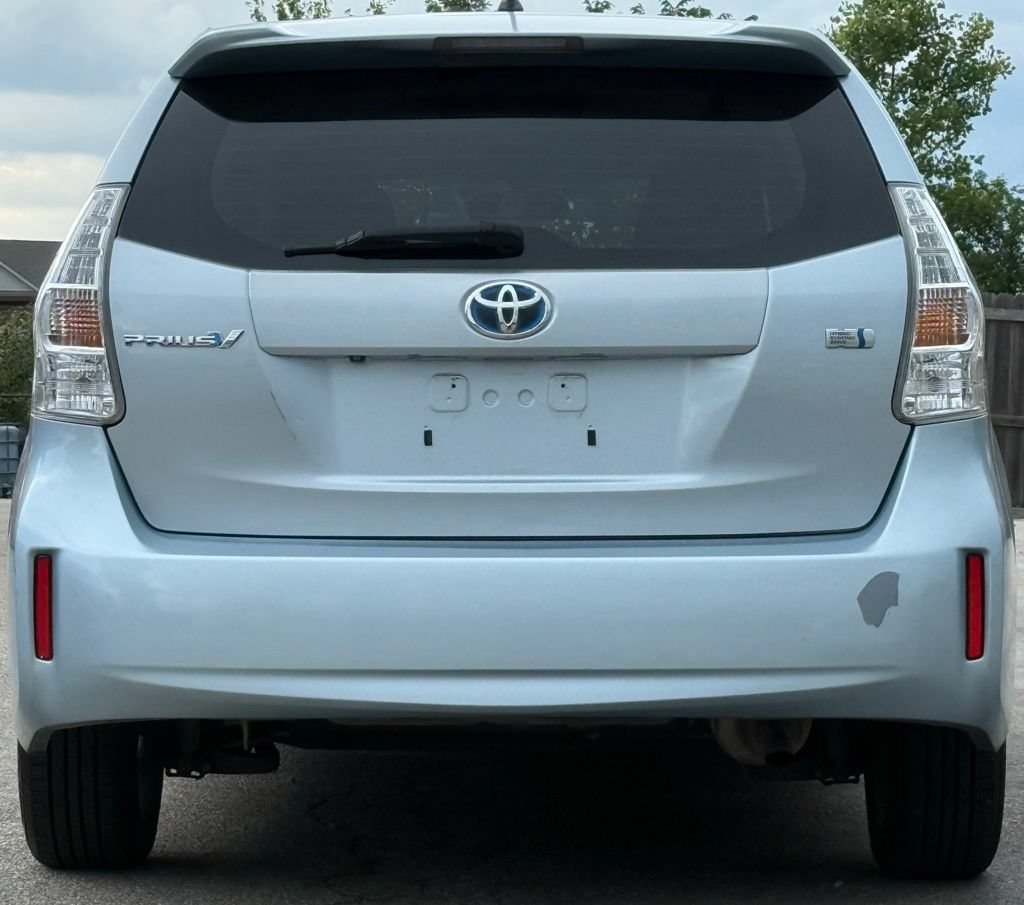 Used 2013 Toyota Prius V Two FWD image 4