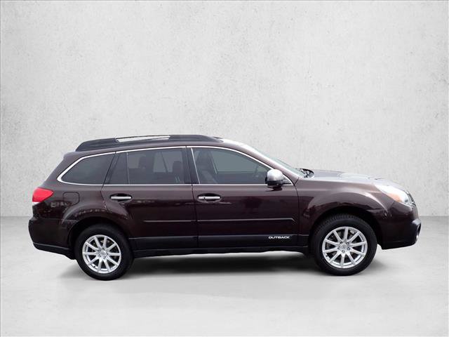 Used 2013 Subaru Outback 3.6R Limited w/ Special Appearance Pkg AWD/4WD image 5