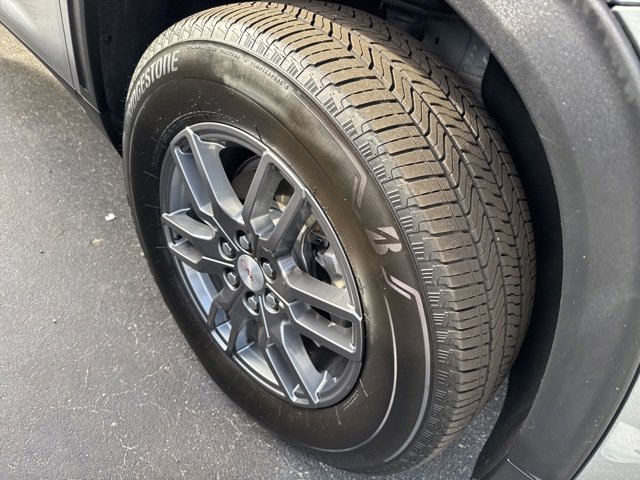 Used 2025 GMC Acadia Elevation image 8