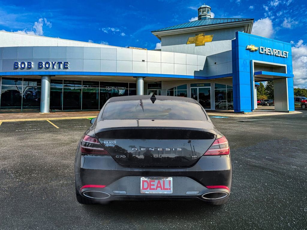 Used 2022 Genesis G70 3.3T image 4