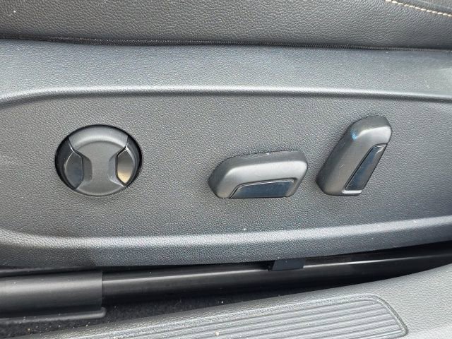 Used 2023 Volkswagen Jetta SE image 7