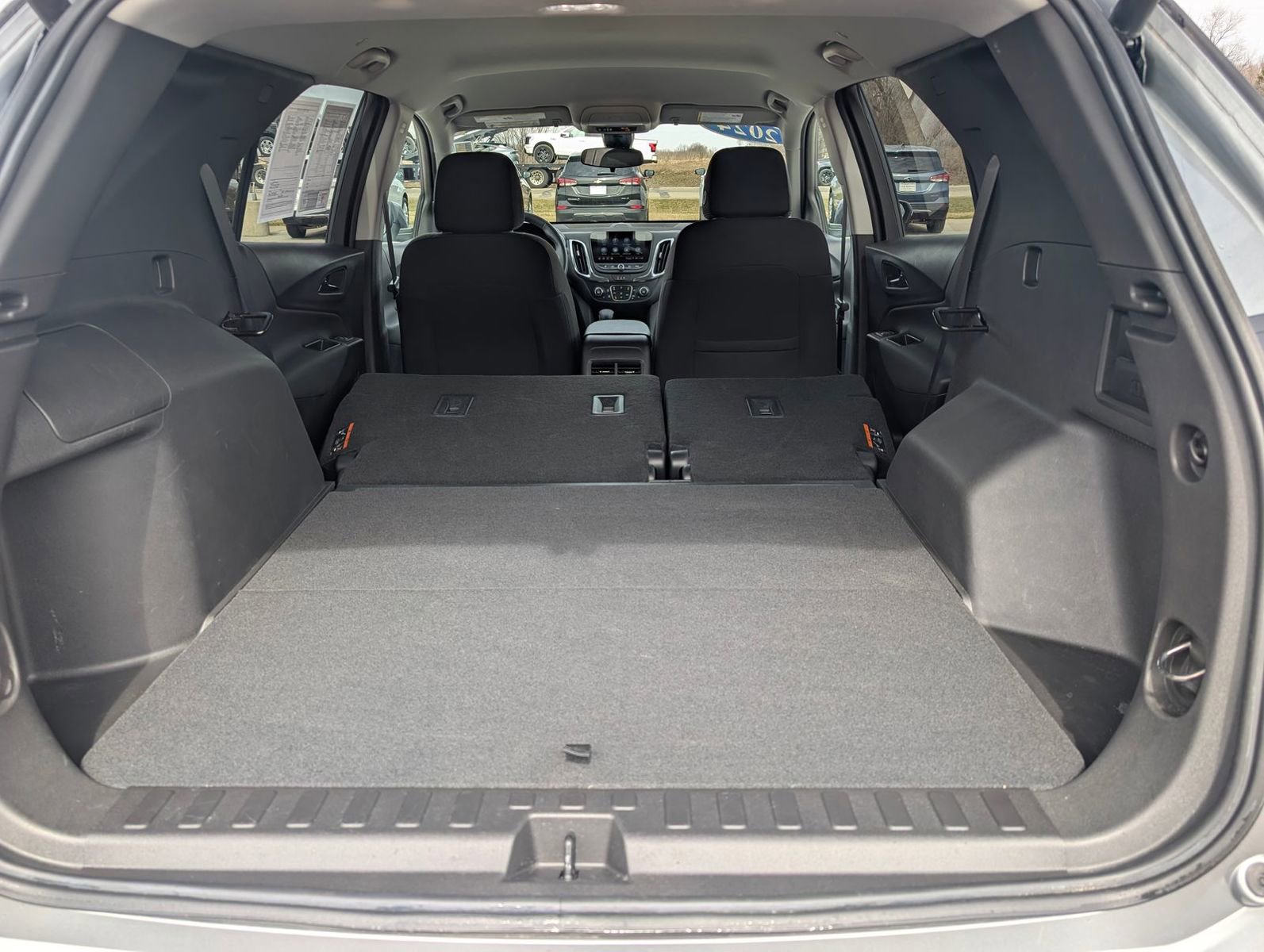 Used 2024 Chevrolet Equinox LT image 30
