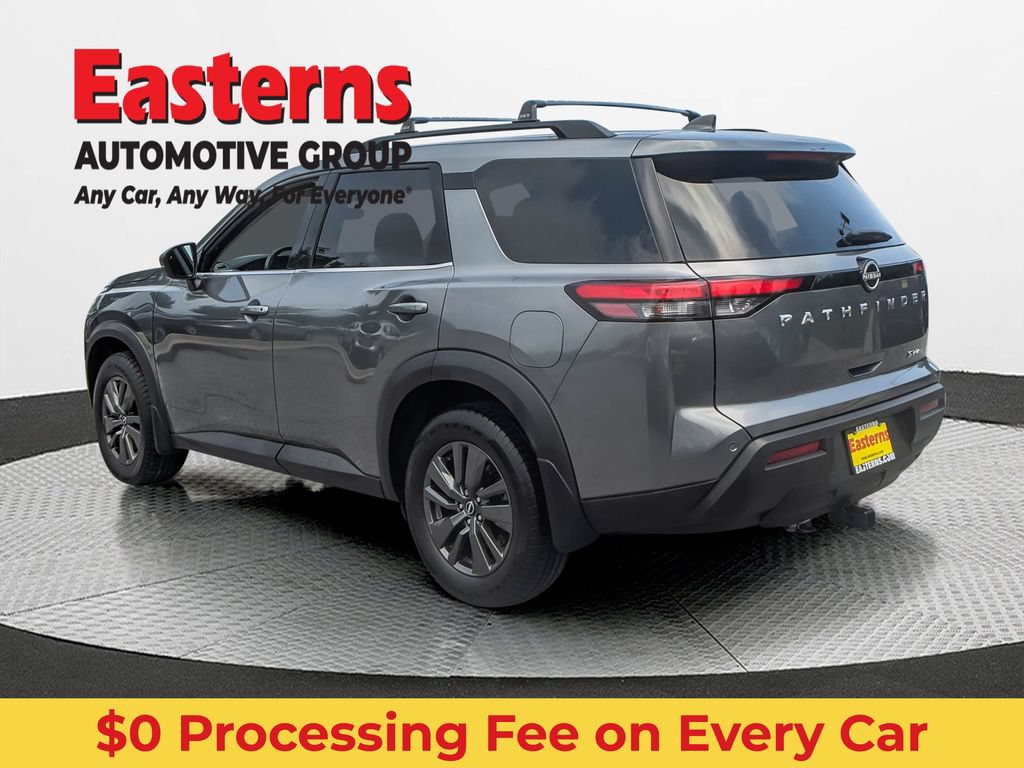 Used 2022 Nissan Pathfinder SV AWD/4WD image 4