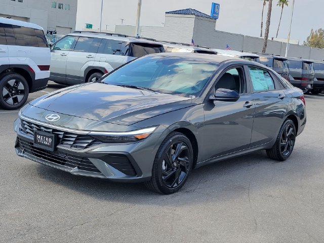 New 2026 Hyundai Elantra Sport FWD image 2