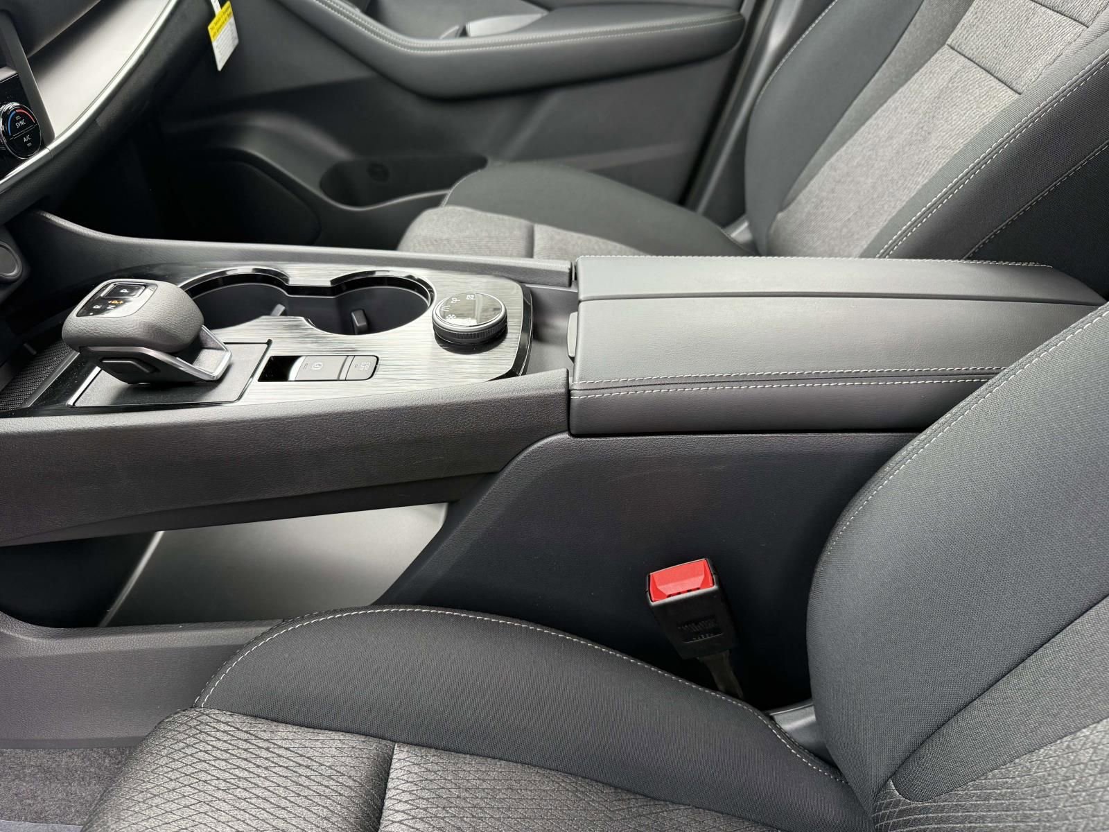New 2026 Nissan Rogue SV AWD/4WD image 20