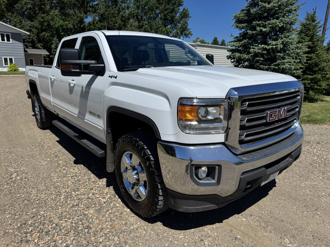Used 2018 GMC Sierra 2500 SLE w/ SLE Fleet Preferred Package AWD/4WD image 2